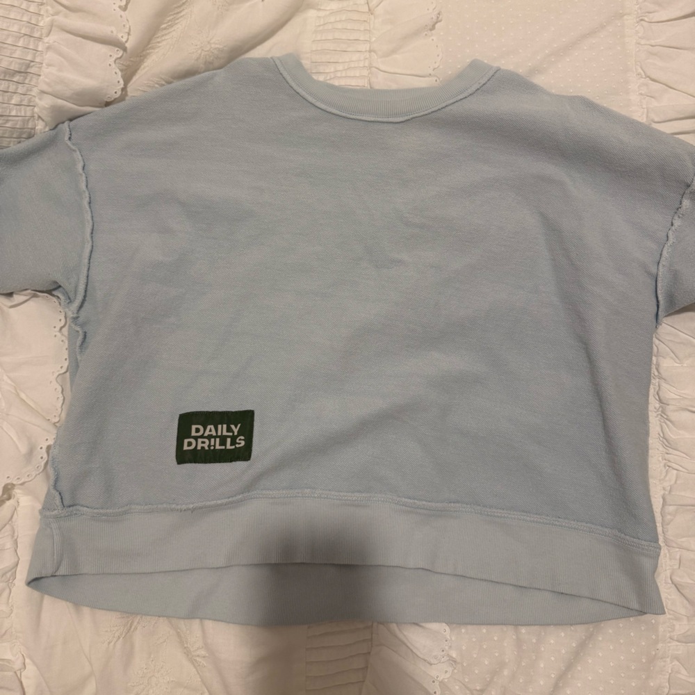 Lake day daily drills cropped sleeved crew